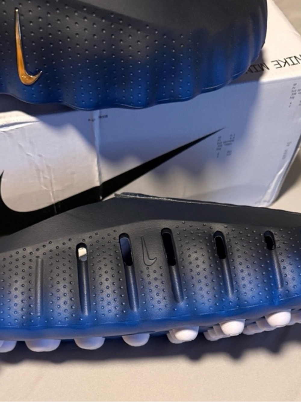Nike Men’s Navy & Gold Mind Slides - Picture 2 of 8